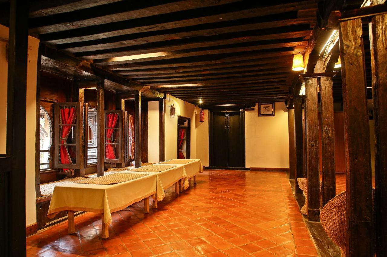 Newa Chen Historic House Unesco Lalitpur المظهر الخارجي الصورة