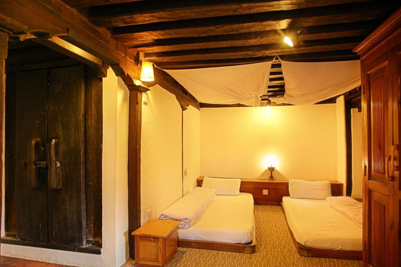 Newa Chen Historic House Unesco Lalitpur المظهر الخارجي الصورة