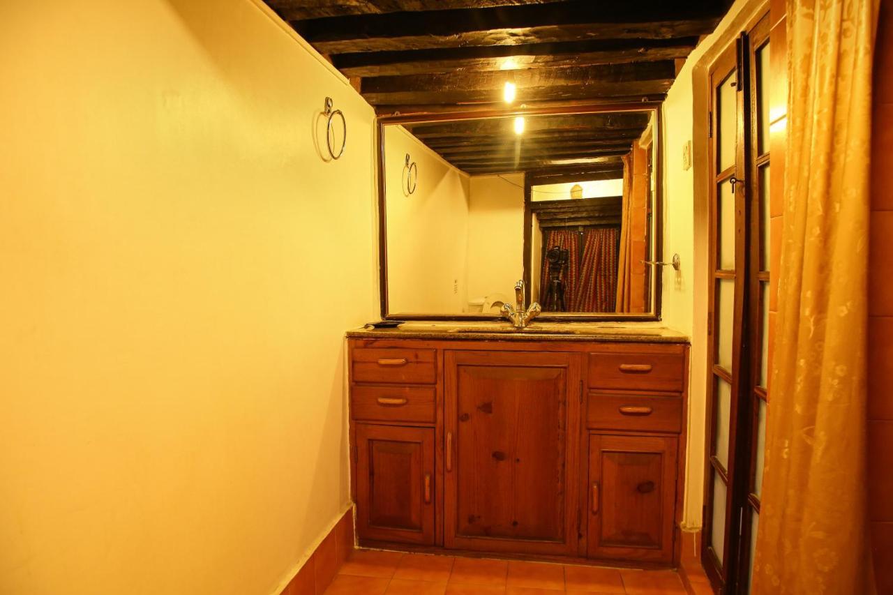 Newa Chen Historic House Unesco Lalitpur المظهر الخارجي الصورة